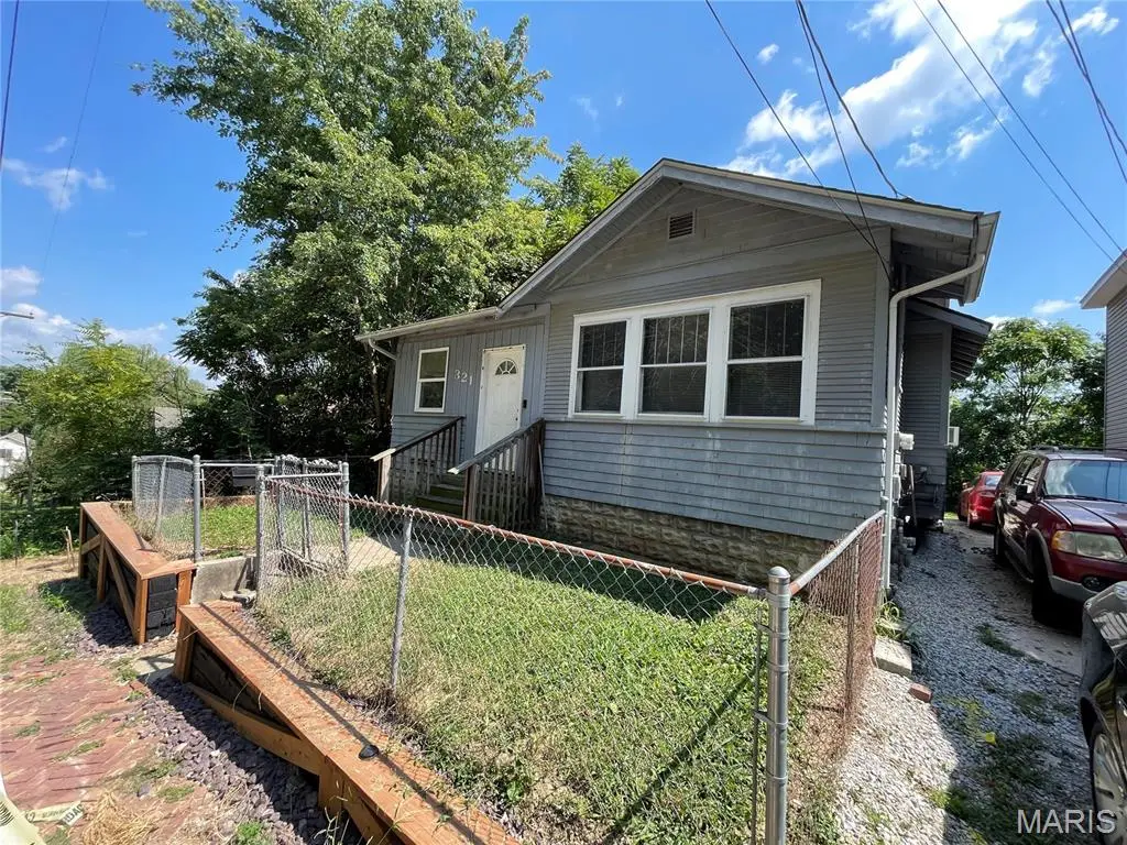 321 Dry ST, Alton, IL 62002