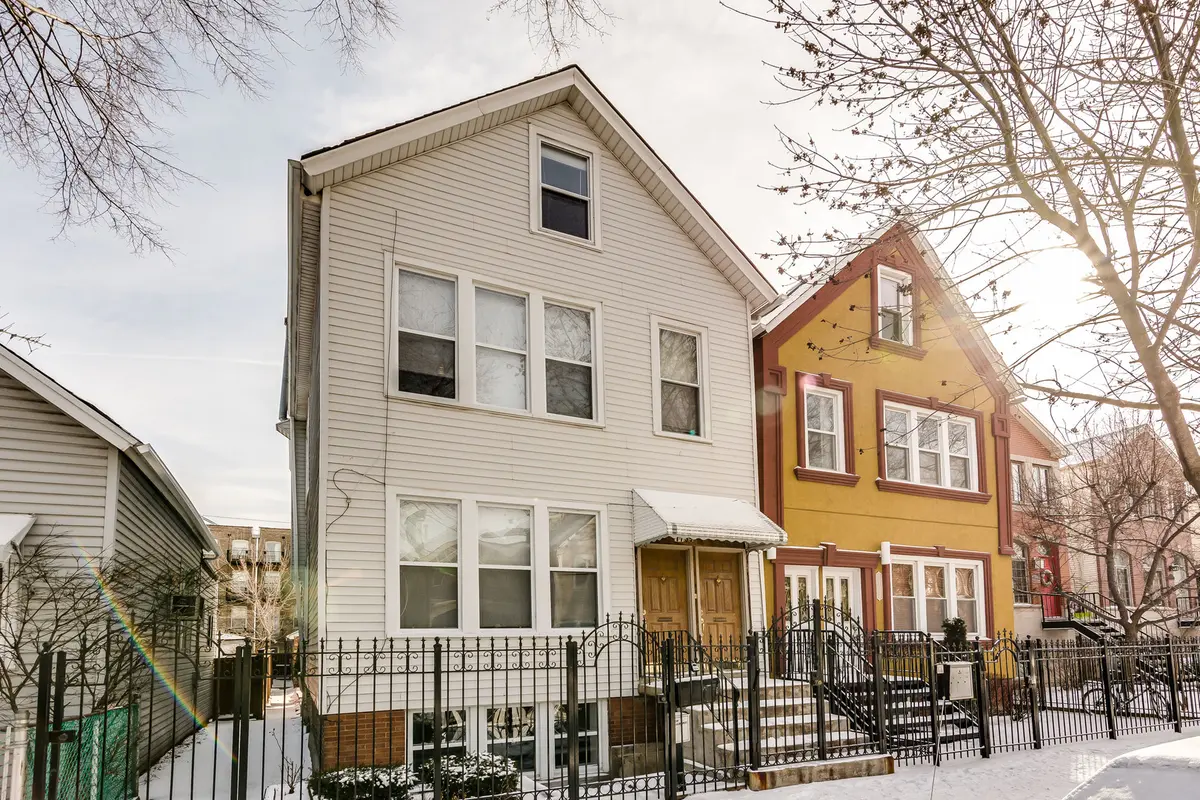 1739 N Rockwell ST, Chicago, IL 60647