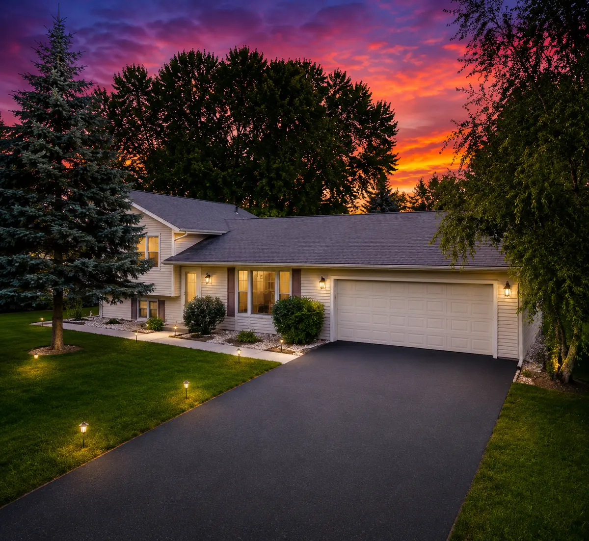 10692 104th PL N, Maple Grove, MN 55369
