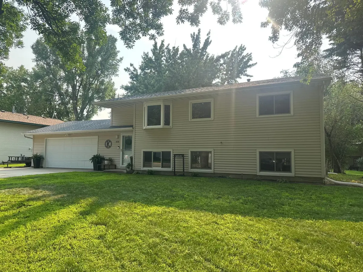 1835 Bayview DR, Albert Lea, MN 56007
