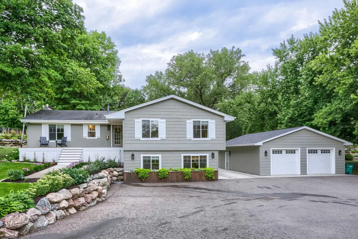 8605 Maple Grove Pkwy N, Maple Grove, MN 55311