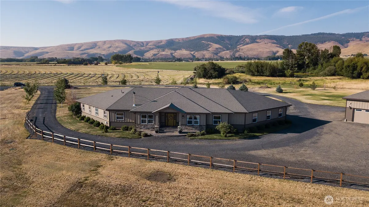 631 Radiant View DR, Ellensburg, WA 98926