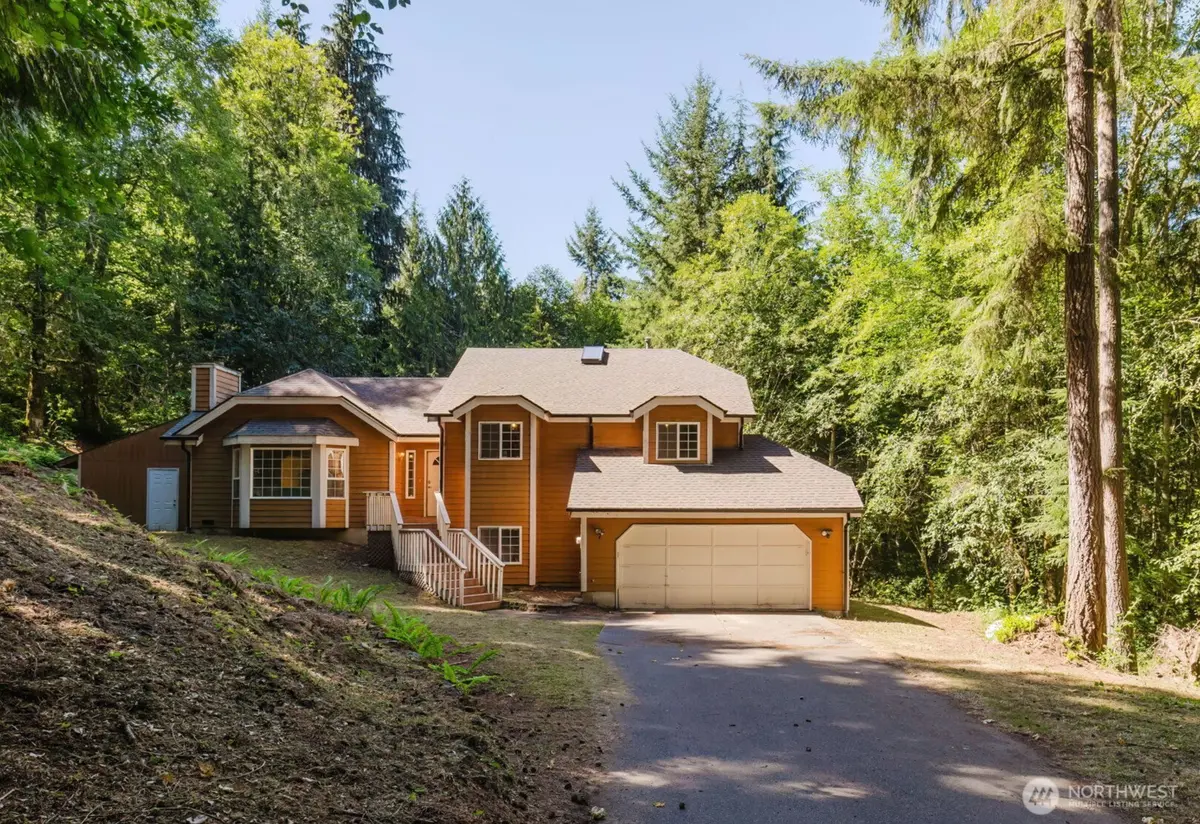 1551 SE Nylace LN, Port Orchard, WA 98367