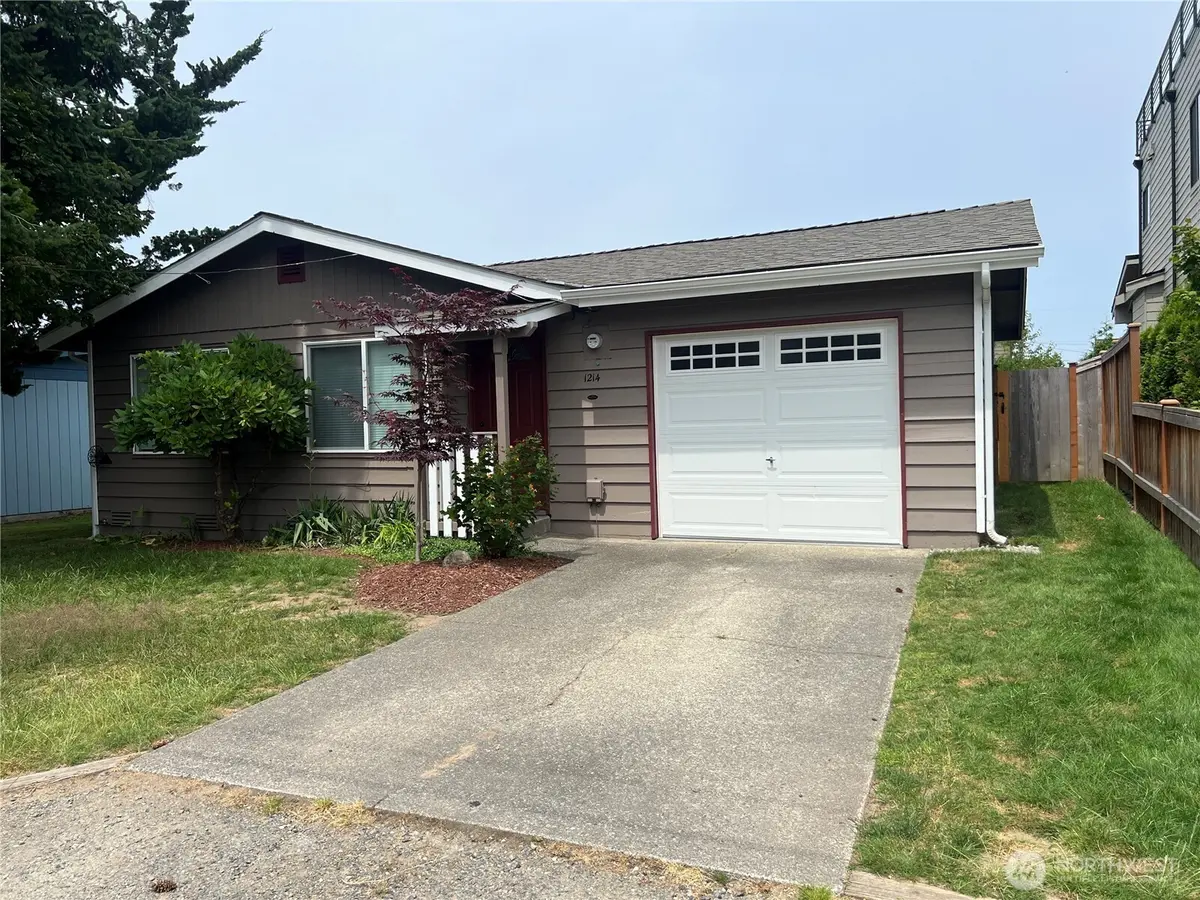 1214 N 35th ST, Renton, WA 98056