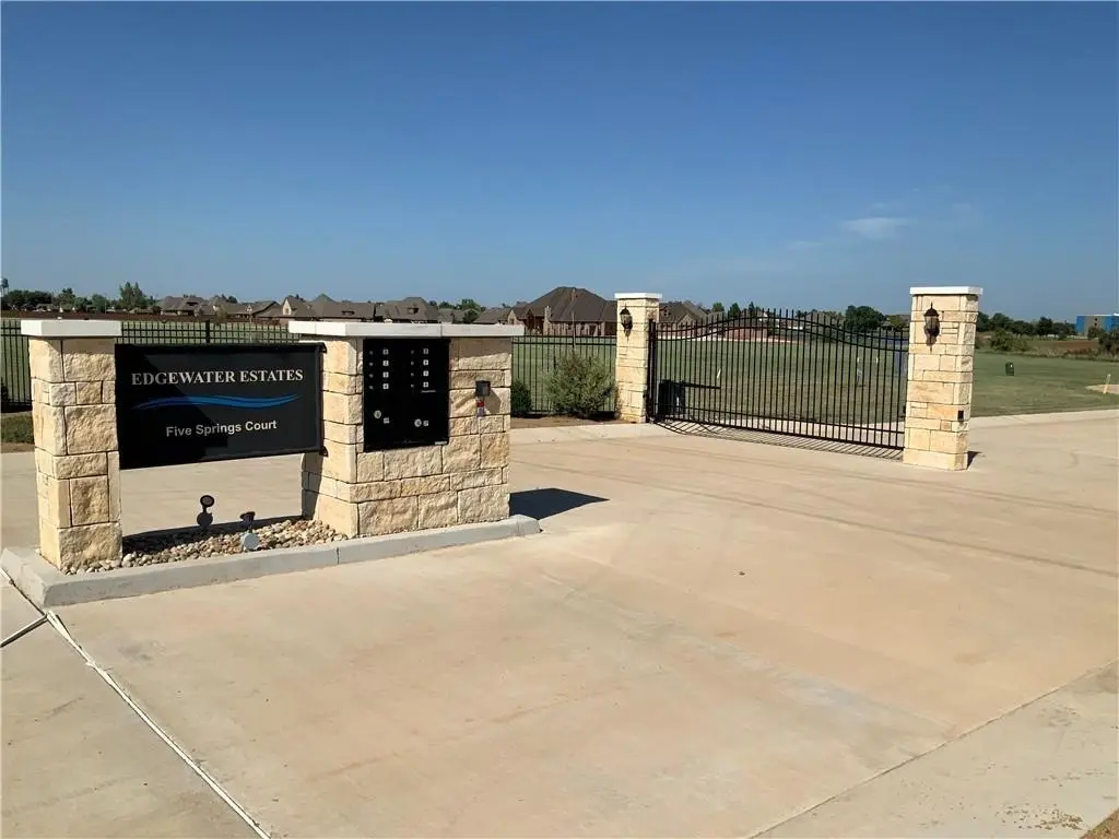 1803 Clearwater CT, Kingfisher, OK 73750