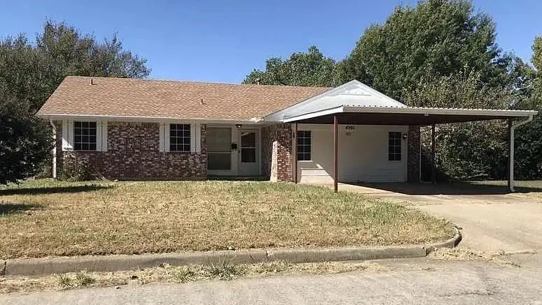 4501 Meadowpark DR, Midwest City, OK 73110