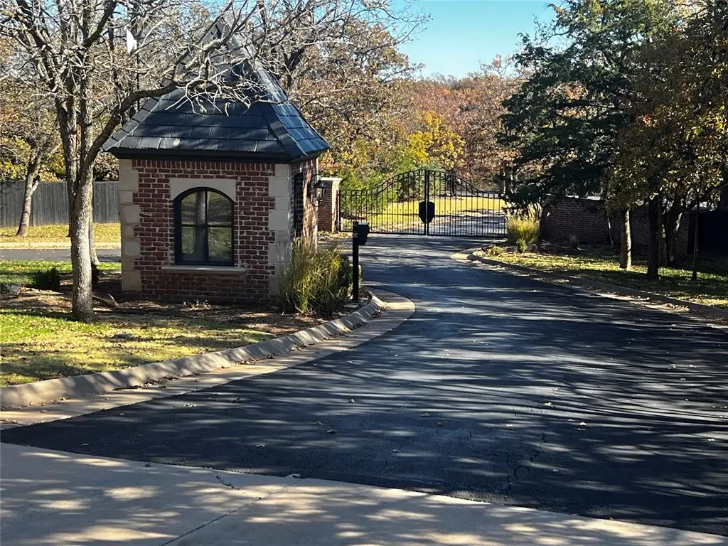 11537 Winding Lake DR, Arcadia, OK 73007