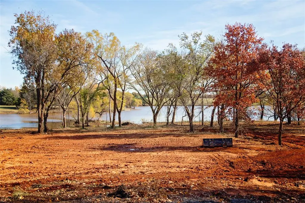 7668 Old Oak TRL, Guthrie, OK 73044