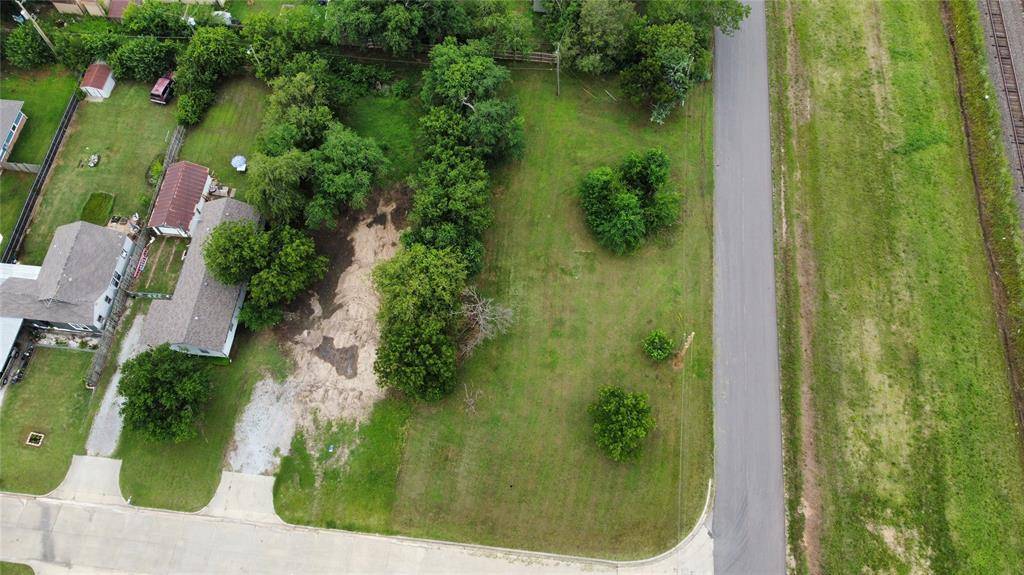 200 NE 2nd ST, Moore, OK 73160