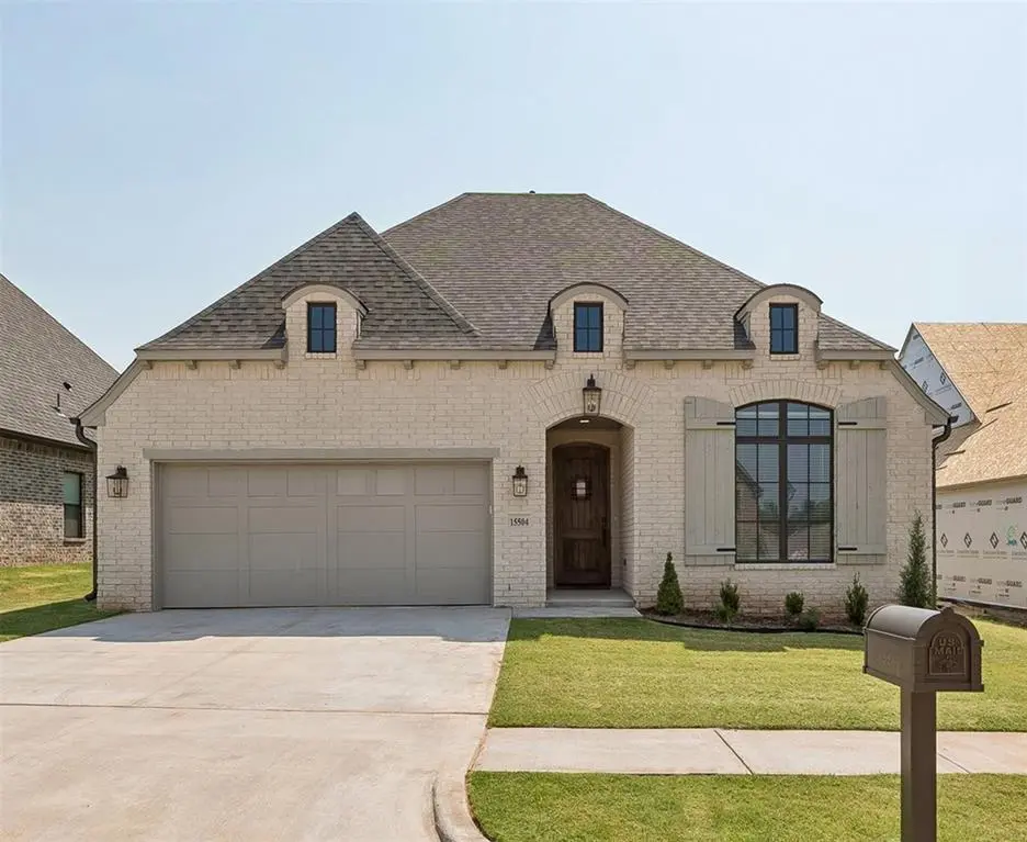 15504 Bergman CIR, Edmond, OK 73013