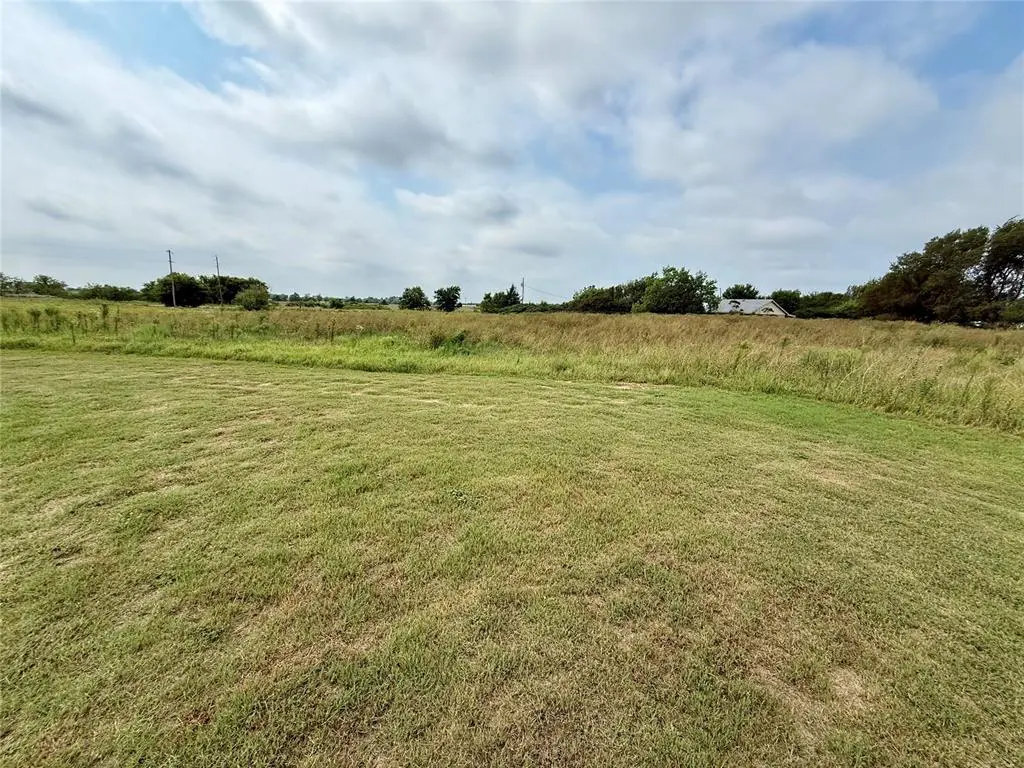 20613 E COUNTY RD 156, Blair, OK 73526