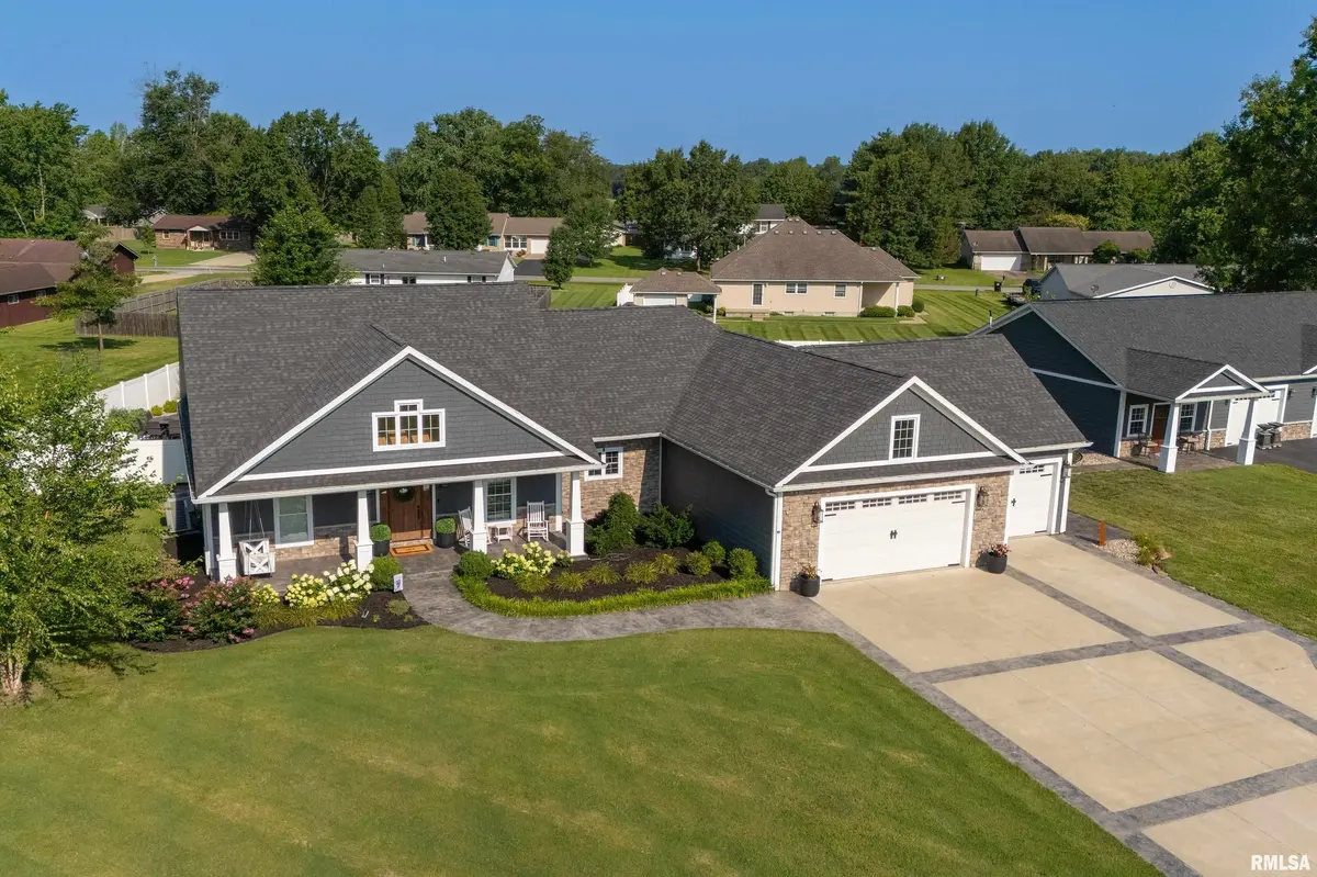7485 CHANDLER DR, Marion, IL 62959
