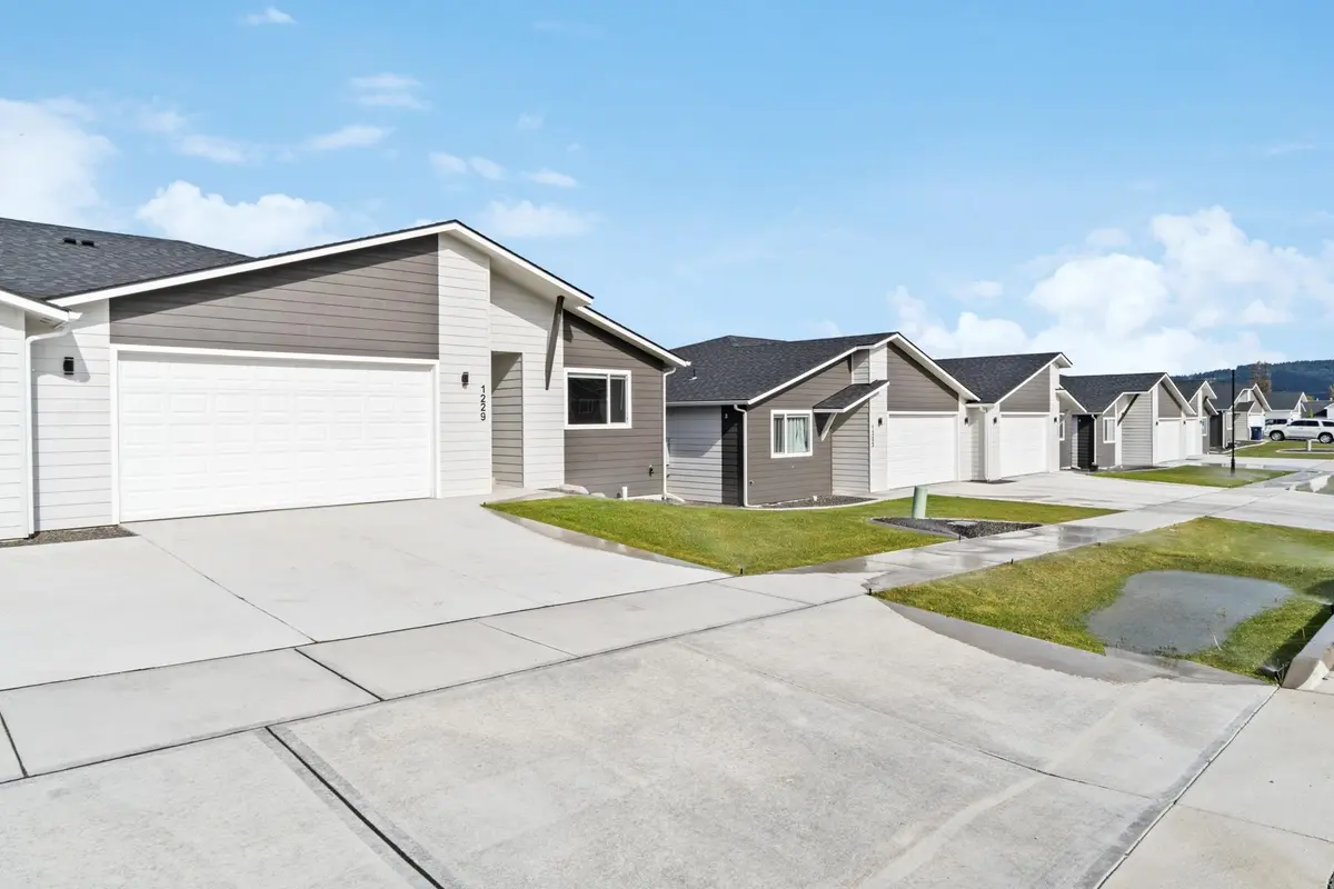 1519 N Bell St, Spokane Valley, WA 99016