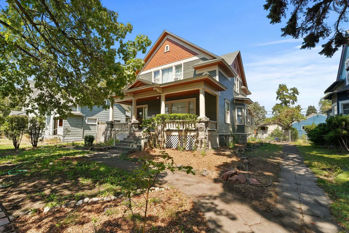 927 E Augusta Ave, Spokane, WA 99207