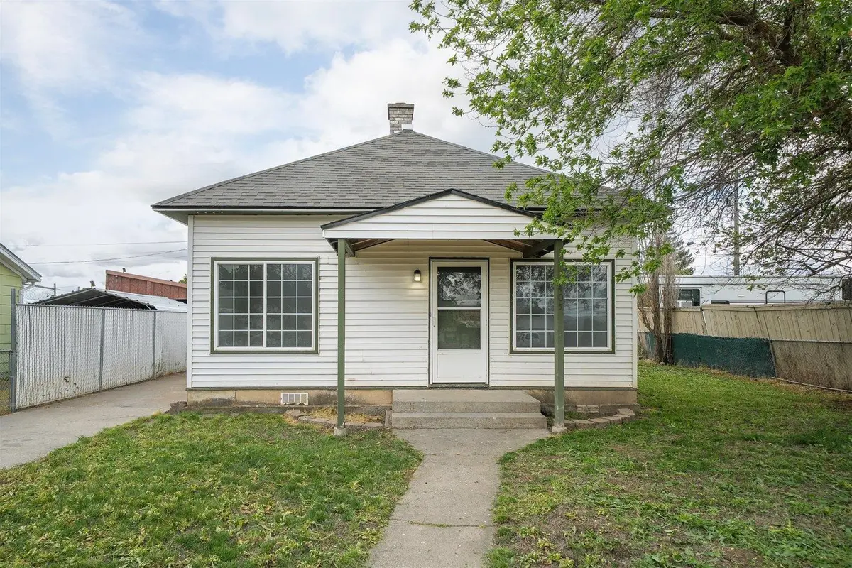 405 W 5th St, Sprague, WA 99032