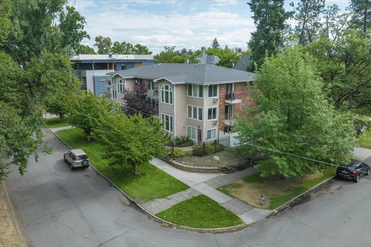 215 S CHESTNUT St, Spokane, WA 99201
