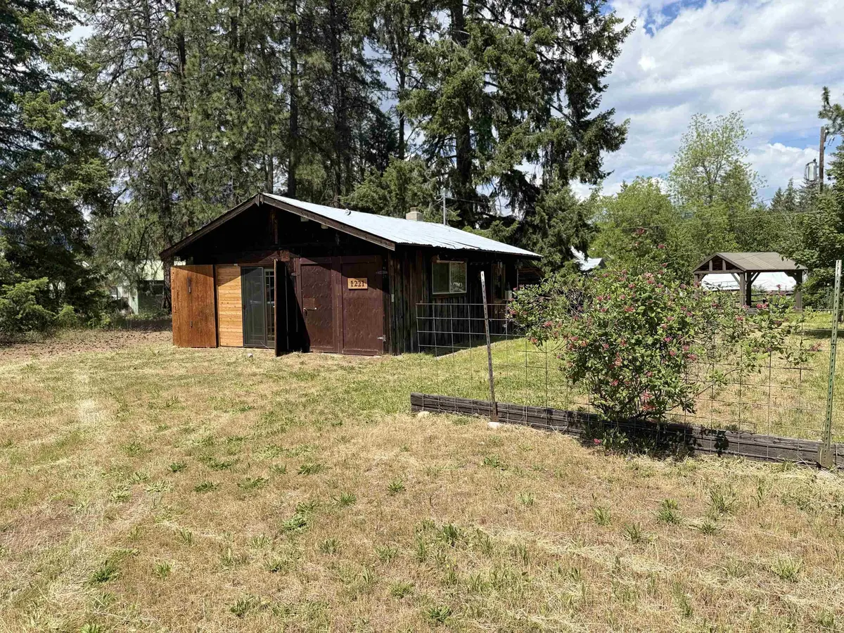 1221 Minter Ave, Marcus, WA 99151