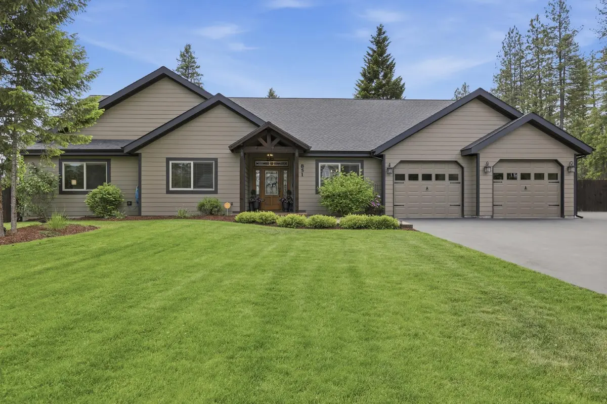 851 Thomas Ln, Newport, WA 99156