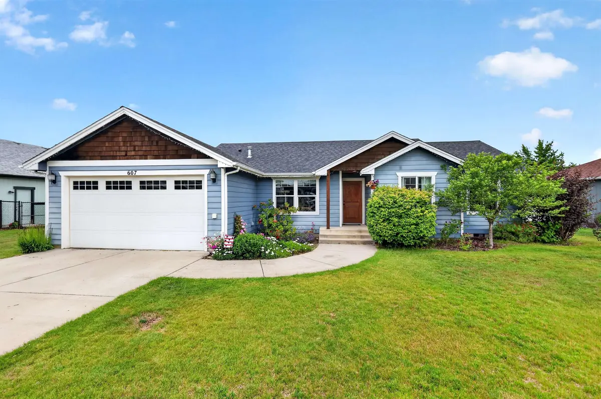 607 N High Desert Dr, Deer Park, WA 99006