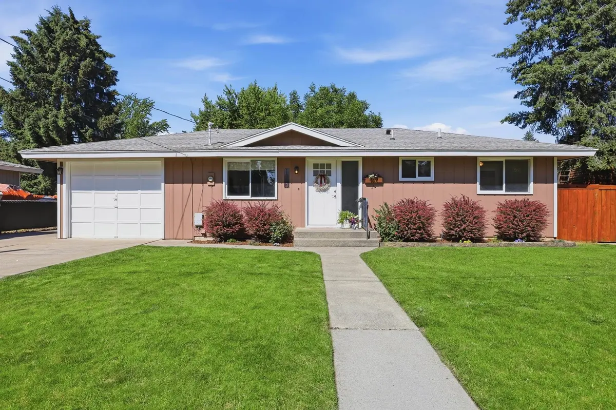 1003 N Warren Rd, Spokane Valley, WA 99216