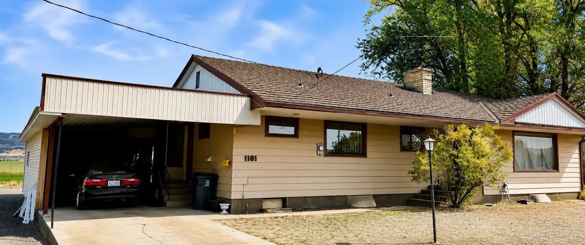 1101 E Dobson Rd, Odessa, WA 99159