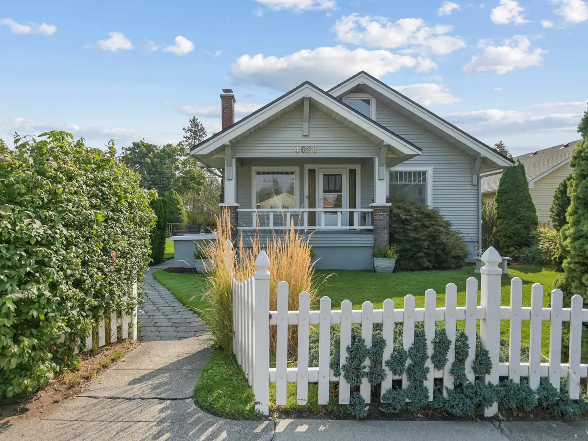 4028 N Lincoln St, Spokane, WA 99205