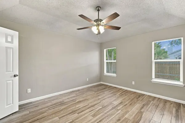 106 Hague ST, Hutto, TX 78634