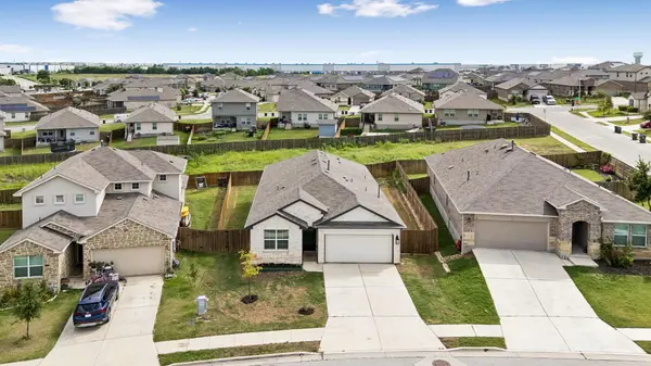 142 Solitude DR, San Marcos, TX 78666