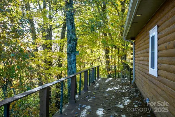 85 N Ridge RD, Rosman, NC 28772