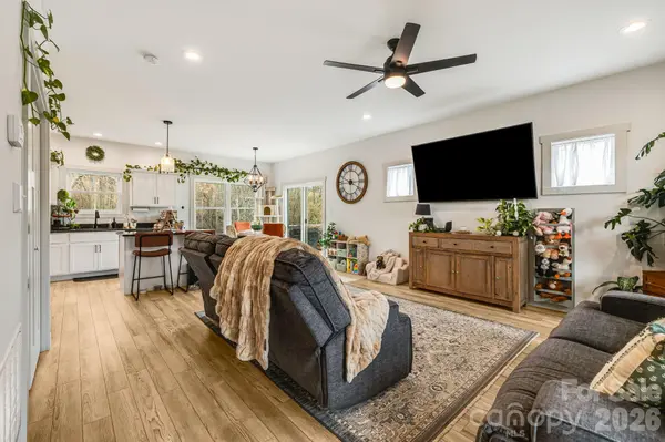 842 Old NC 20 HWY, Alexander, NC 28701