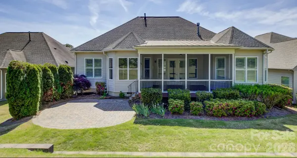 14924 High Bluff CT, Charlotte, NC 28278