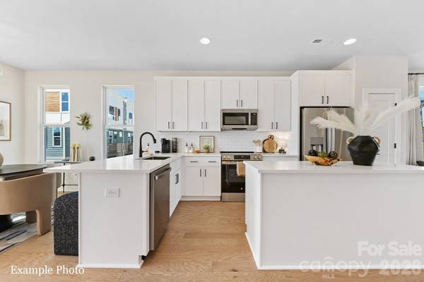 130 Red Azalea LN #22, Charlotte, NC 28217