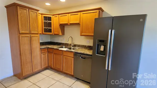 200 Park PL, Morganton, NC 28655