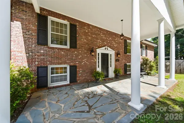 138 Whispering Pines DR, Hudson, NC 28638