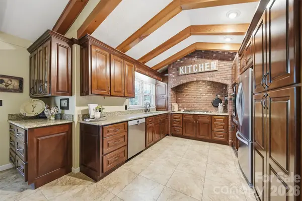 138 Whispering Pines DR, Hudson, NC 28638