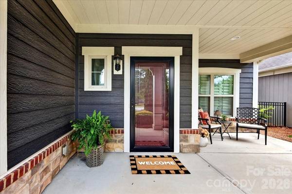 1012 Avalon PL, Matthews, NC 28104