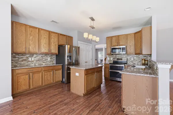 5214 Coffeeberry LN, Charlotte, NC 28227
