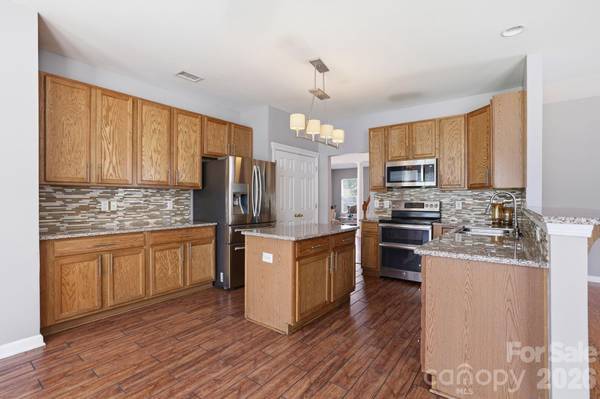 5214 Coffeeberry LN, Charlotte, NC 28227