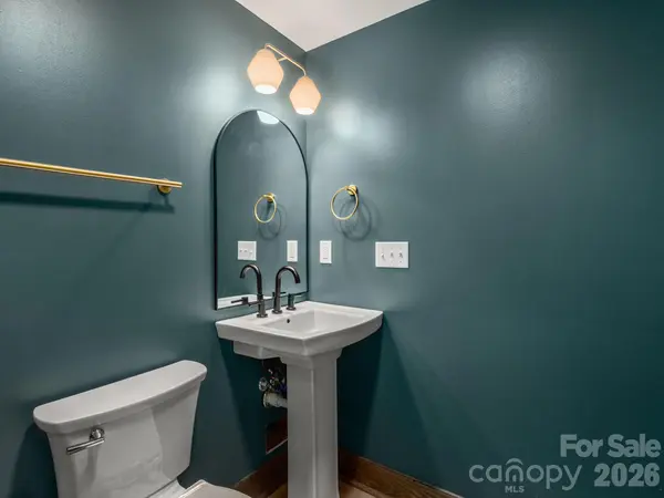 78 Travis ST, Clyde, NC 28721