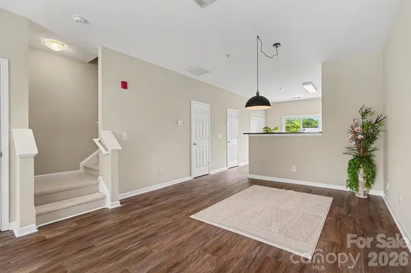 3955 Picasso CT #15, Charlotte, NC 28205