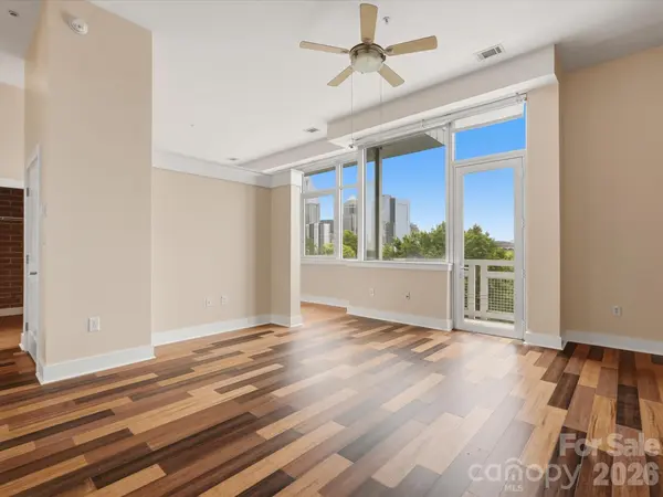 710 W Trade ST #703, Charlotte, NC 28202