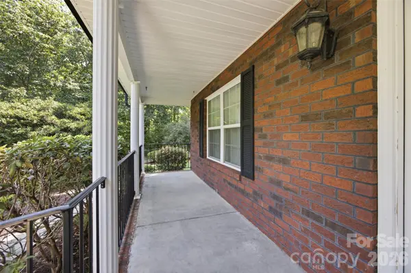 125 Shady Bluff DR, Gastonia, NC 28052