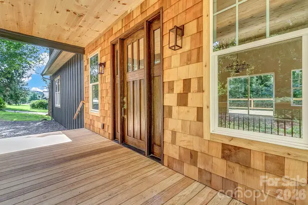19 Green Valley RD, Asheville, NC 28806