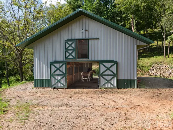 135 Potato Branch RD, Leicester, NC 28748