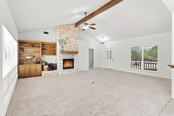 3303 E Scenic LOOP, Marble Falls, TX 78654