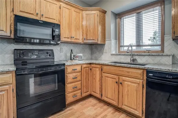 3409 NW Nautical CT, Blue Springs, MO 64015