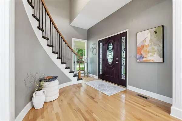 2250 SW Forestpark PL, Lee's Summit, MO 64081