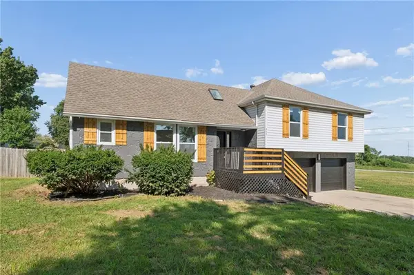 913 NW 37th ST, Blue Springs, MO 64015