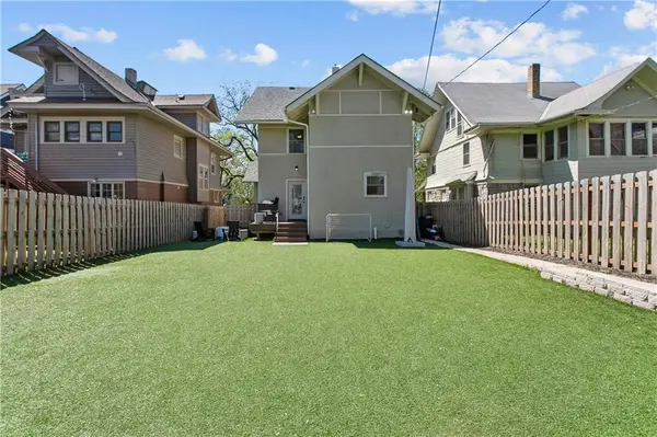 3011 Campbell ST, Kansas City, MO 64109