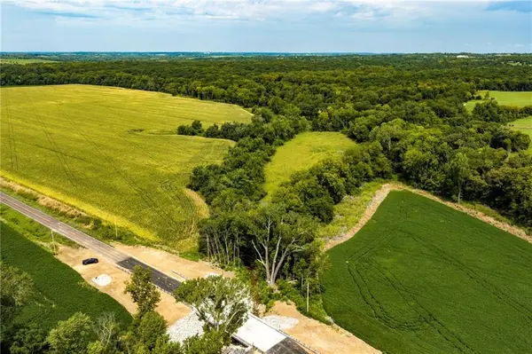 18020 Golden RD, Linwood, KS 66052